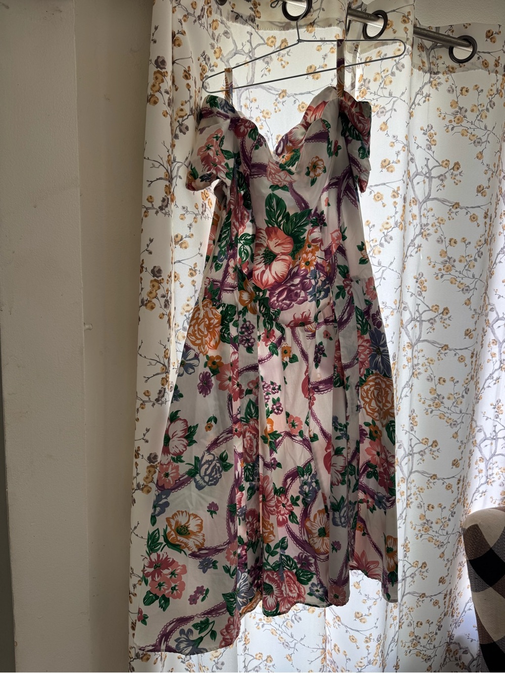 Vintage Floral Off-Shoulder Midi Dress in Cream with Pink & Green Bloom